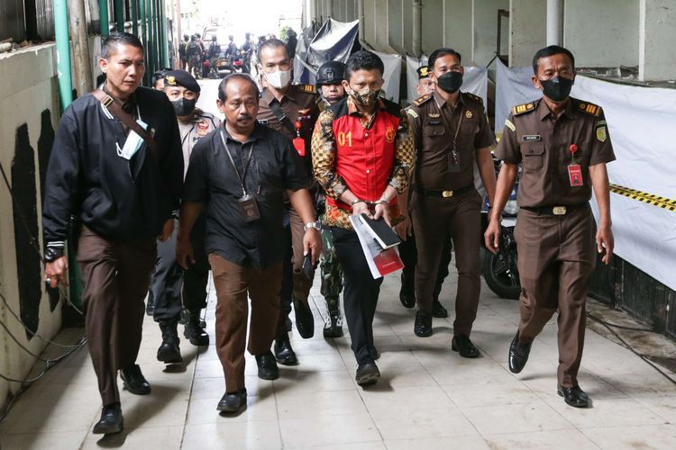 Tersangka pembunuhan berencana terhadap Nofriansyah Yosua Hutabarat atau Brigadir J, Ferdy Samo tia di Pengadilan Negeri Jakarta Selatan, Senin (17/10/2022). Ferdy Samo akan menjalani sidang perdana.