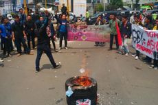Kedatangan SBY di Bandung Disambut Demo Mahasiswa