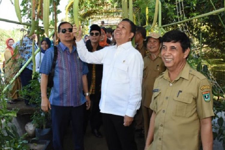 DPR RI meminta Kementerian Lingkungan Hidup dan Kehutanan (KLHK) memberikan perhatian khusus.