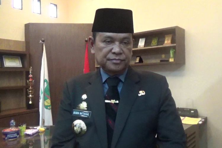 Bupati Luwu Basmin Mattayang, merespon baik wacana pemindahan ibu kota negara ke luar pulau Jawa, Rabu (01/05/2019)