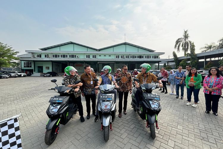 Garudafood resmi meluncurkan armada motor listrik untuk operasional anak usahanya PT Sinarniaga Sejahtera. 