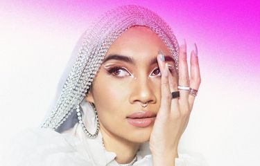 Penyanyi asal Malaysia, Yuna.