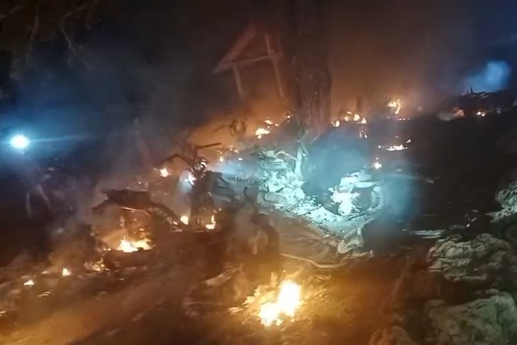 35 Motor Hangus Terbakar Saat Diparkir di Pulau Kangean Sumenep, 