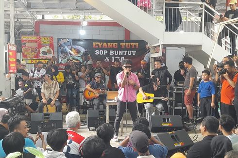 Sehari Jelang Pencoblosan, Ganjar Nonton Slank Bareng Anak Muda Semarang