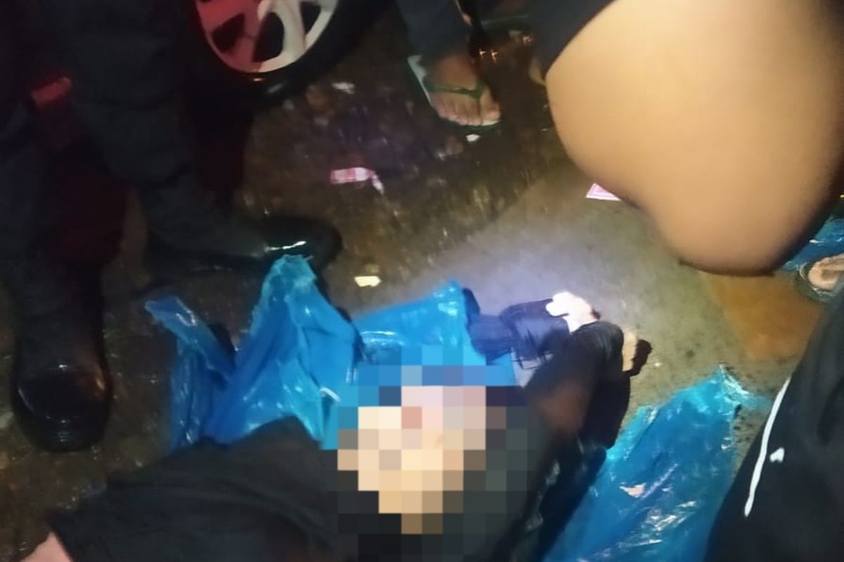 Mayat wanita tanoa identitas ditemukan warga tergeletak di Jalan Raya Tlajung Udik, Kecamatan Gunung Putri, Kabupaten Bogor. Dok warga