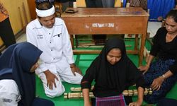 Menghidupkan Kembali Tenun Purwakarta