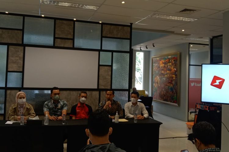 Manajemen serta Kuasa Hukum SiCepat Ekspres menggelar konferensi pers terkait kurir yang diancam senjata tajam oleh pembeli, berlangsung di Jakarta, Selasa (1/11/2022).