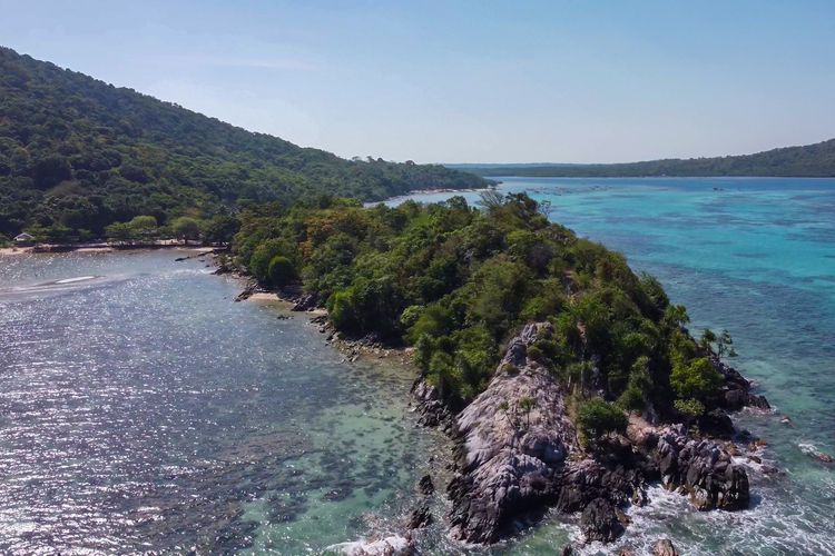 Bukiit Annora di Kawasan Pantai Annora, Karimunjawa.