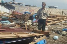 Dihantam Gelombang Pasang, Belasan Bangunan di Mukomuko Hancur