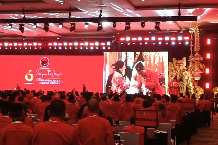 Hasto Tak Lagi Sekjen PDIP, Megawati Rangkap Jabatan
