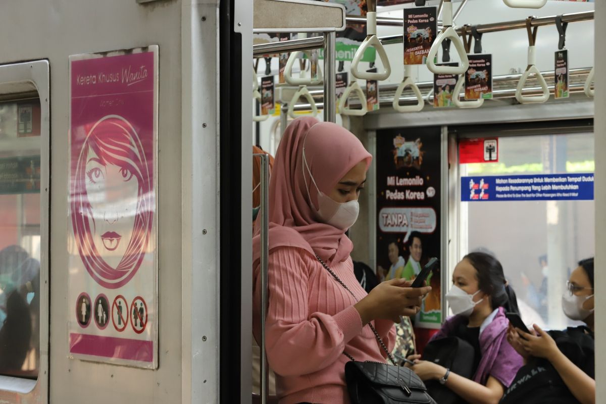 KAI Commuter menyediakan berbagai layanan untuk memastikan keamanan dan kenyamanan bagi penumpang wanita. 