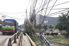 Tiang dan Kabel Utilitas Semrawut di Jalan Pejuang Bekasi, Pemkot Klaim Upayakan Tiang Bersama