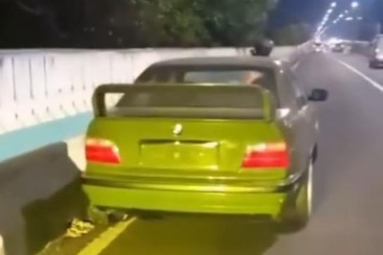 BMW Diduga Terparkir 2 Hari di JLNT Antasari, Kini Diderek Polisi