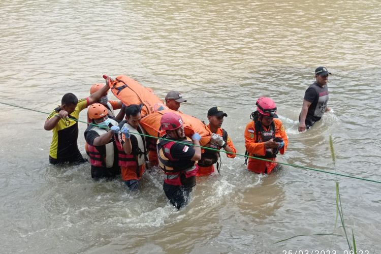 Seorang pegawai negeri sipil (PNS) di Purworejo, Jawa Tengah ditemukan tewas di sungai pada Sabtu (25/3/2023). 