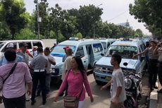 Tuntut Jalan Jatibaru Dibuka, Sopir Angkot Demo Lagi di Balai Kota