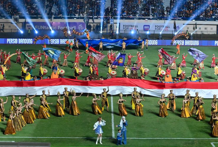 BERITA FOTO: Pembukaan BRI Liga 1 2024-2025, Pesta Gol Persib Vs PSBS