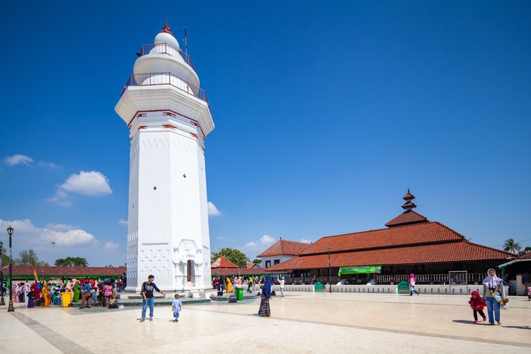 Masjid Agung Banten, salah satu peninggalan Kerajaan Banten. Masa kejayaan Kerajaan Banten pada masa pemerintahan Sultan Ageng Tirtayasa. 