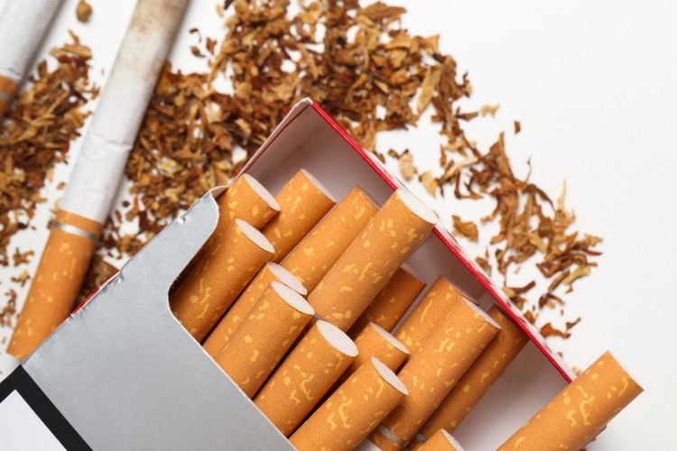 IIustrasi rokok. Uap dari rokok obat berbahan herbal bisa berisiko mengiritasi paru-paru dan belum terbukti secara ilmiah menyembuhkan penyakit.