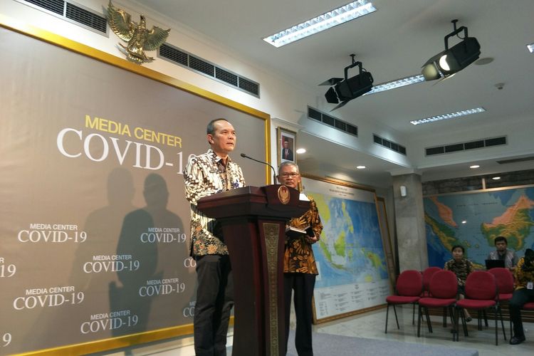 Plh Dirjen Imigrasi Jhoni Ginting di Kantor Presiden, Jakarta, Kamis (12/3/2020)