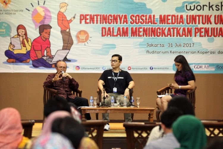 Acara Workshop penggunaan media sosial kepada pelaku Usaha Mikro Kecil Menengah (UMKM) di Kementerian Koperasi dan UKM, Jakarta, Senin (31/7/2017).