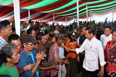 Dihadapan Petani, Jokowi Cerita Upaya Pemerintah Dongkrak Harga Karet 