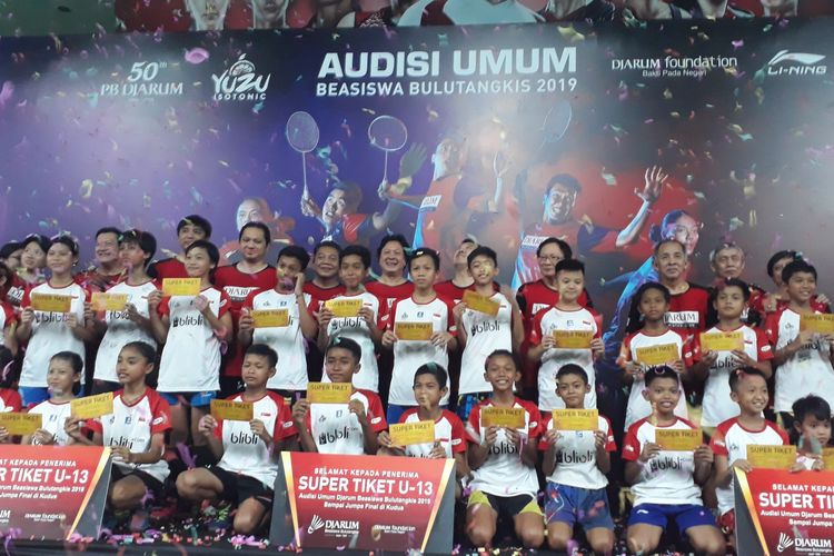 Para Peserta Audisi Umum Beasiswa Bulu Tangkis 2019 di GOR Djarum Jati, Kudus, Jawa Tengah, Selasa (19/11/2019)