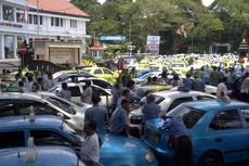 Lagi, Ratusan Sopir Taksi Demo Tolak Taksi Blue Bird di Malang 