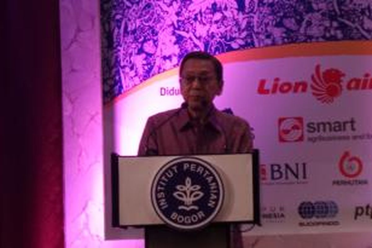Wakil Presiden Boediono saat berpidato di acara pelepasan alumni Magister Manajemen dan Doktor Manajemen Bisnis IPB, Sabtu (13/9/2014), di Jakarta.