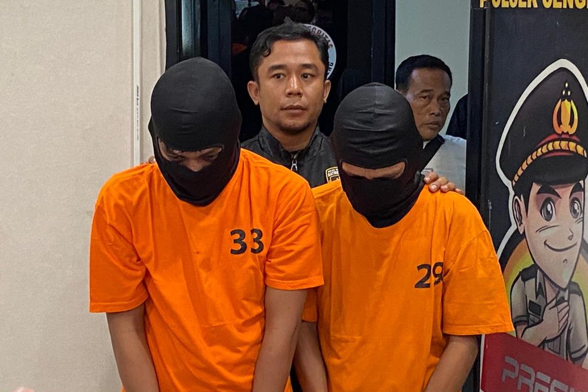 Dua pelaku curanmor ditangkap di Cengkareng, Jakarta Barat saat hendak melancarkan aksinya. Kini, keduanya ditahan di Mapolsek Cengkareng. 