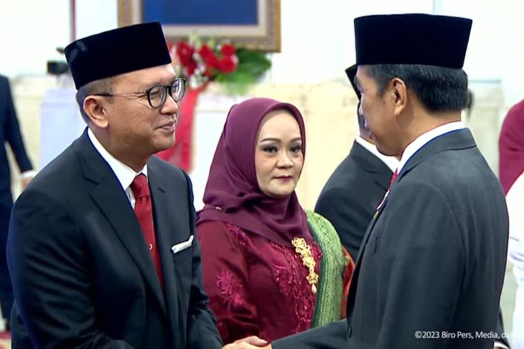 Profil Rosan Roeslani, Eks Dubes dan Wamen BUMN yang Jadi Menteri Investasi Baru