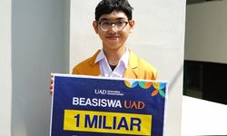 Alumnus SMA Muhi Yogya Dapat Beasiswa Rp 1 Miliar dari UAD