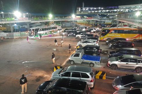 Cuaca Buruk, Pelabuhan Merak Kembali Ditutup