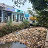Sampah Styrofoam Penuhi Kali Licin Sepanjang 10 Meter, Pemkot Depok Terjunkan 30 Petugas untuk Bersih-bersih