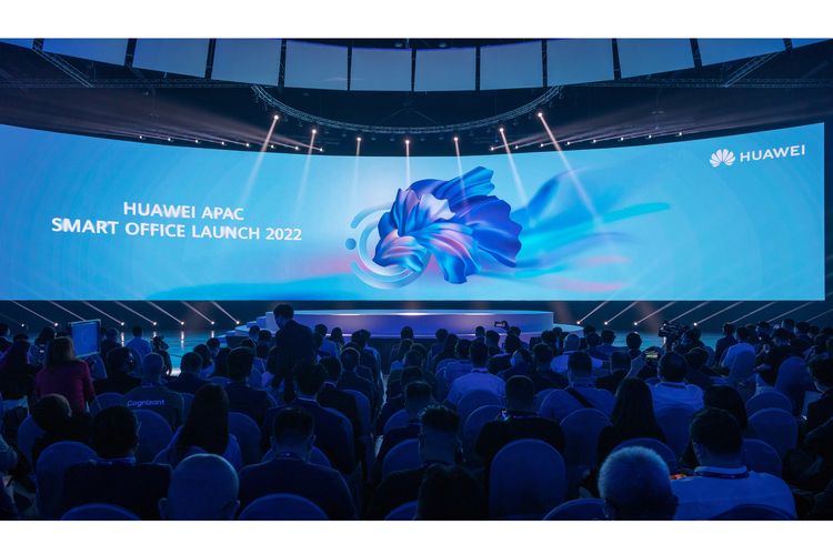 Huawei meluncurkan rangkaian produk Huawei Smart Office 2022 pada acara Huawei Asia-Pacific (APAC) Smart Office Launch 2022 yang digelar di Bangkok, Thailand, Rabu (27/7/2022). 

