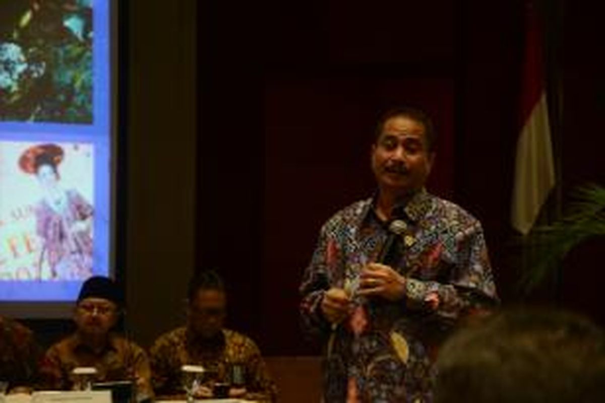 Mentri Pariwisata Arief Yahya saat jumpa pers dalam rangka pelaporan wisman ke Indoneisa periode 2014, di Balairung Soesilo Soedirman, Kementrian Pariwisata, Jakarta. Selasa (4/2/2015)