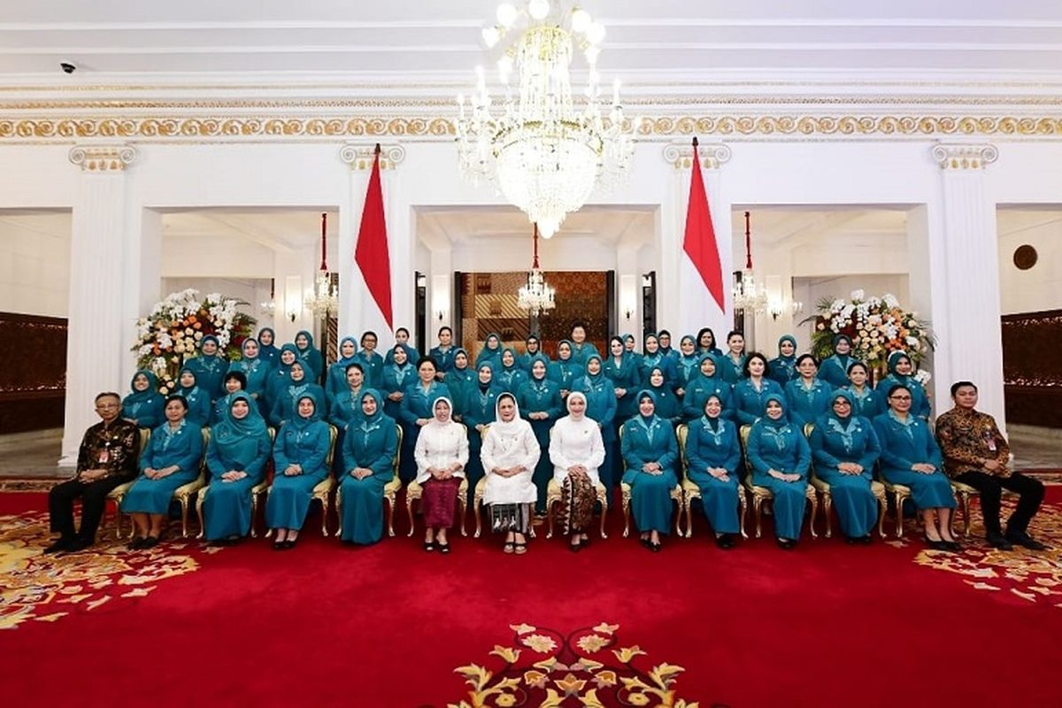 Pertemuan TP-PKK dengan Ibu Negara Iriana Jokowi di Istana Negara. 