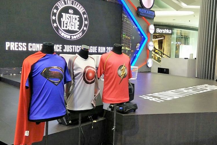 Kostum untuk para peserta Justice League Run bisa dipilih sesuai tokoh idola