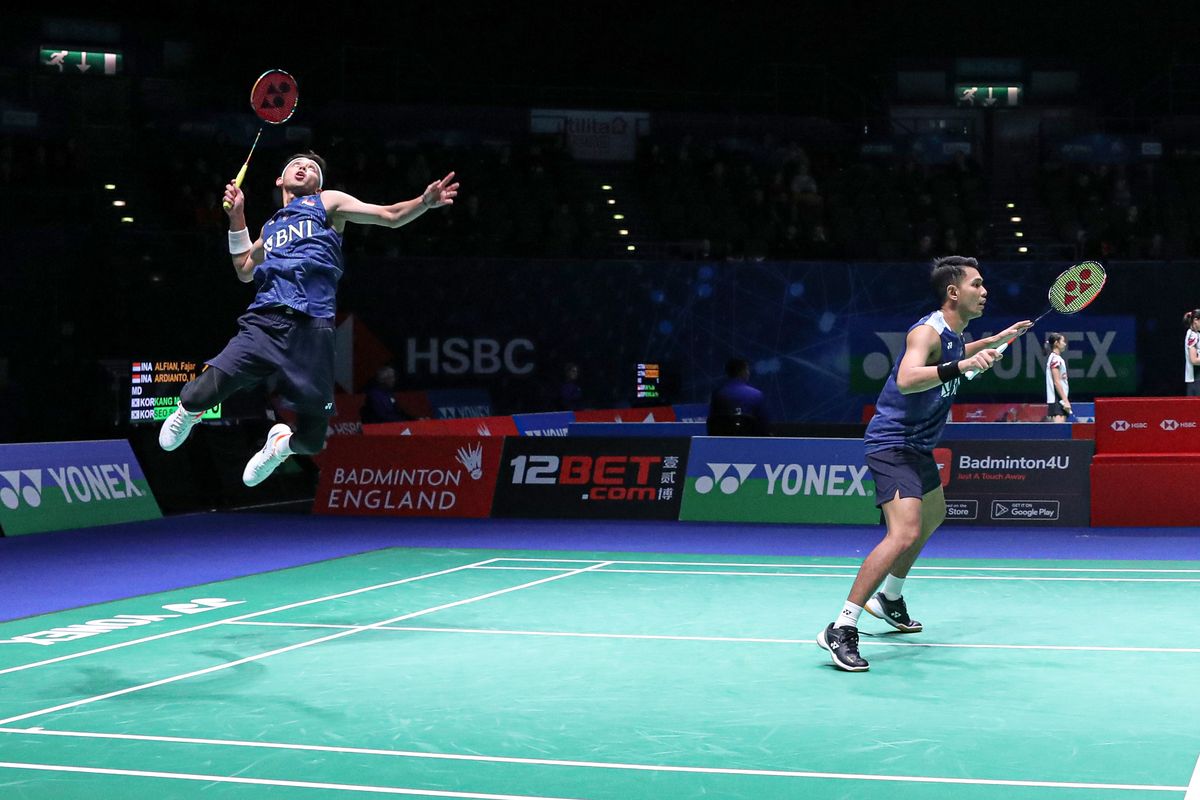 Ganda putra Indonesia, Fajar Alfian/Muhammad Rian Ardianto, saat bertanding melawan wakil Korea Selatan, Kang Ming-hyuk/Seo Seung-jae, dalam babak 32 besar All England 2023 pada Rabu (15/3/2023). Terkini, Faja/Rian akan melawan ganda putra China, He Ji Ting/Zhou Hao Dong, pada laga semifinal.