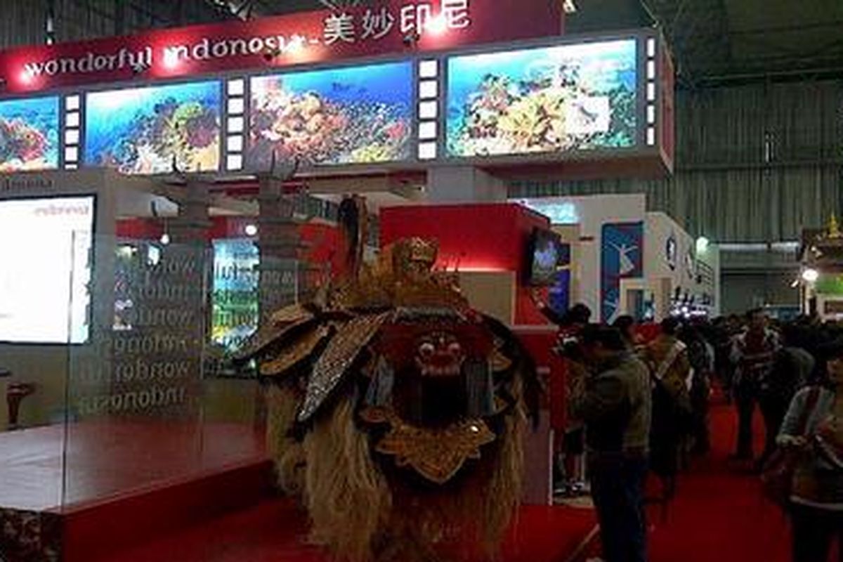 Suasana pameran wisata di Kunming, China, Kamis (27/10/2011). 