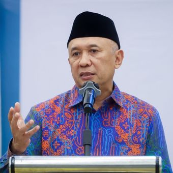 Menteri Koperasi dan Usaha Kecil dan Menengah (Menkop UKM) Teten Masduki saat menghadiri Lokakarya Nasional ICMI yang diselenggarakan di Makassar, Sulawesi Selatan, Jumat (3/11/2023). 