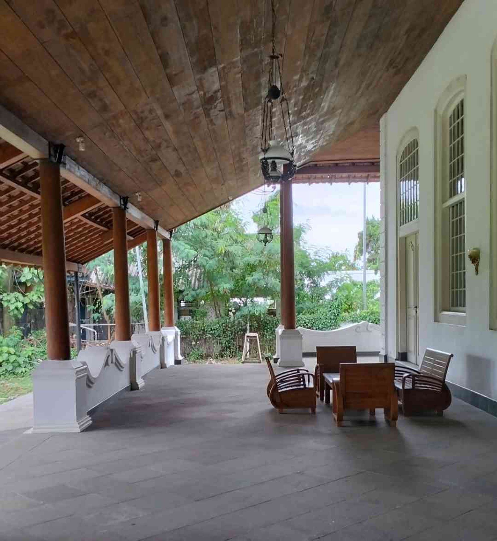 Teras belakang Rumah Cimanggis. (Dokumentasi Pribadi)