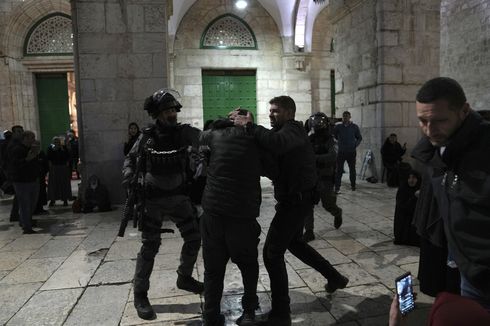 Serangan Polisi Israel ke Masjid Al-Aqsa Bisa Picu Konfrontasi Agama