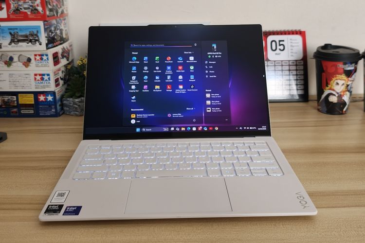 Review Lenovo Yoga Slim 7i Ultra Aura Edition: Laptop Tipis untuk Gamer dan Kreator yang Sering Bepergian