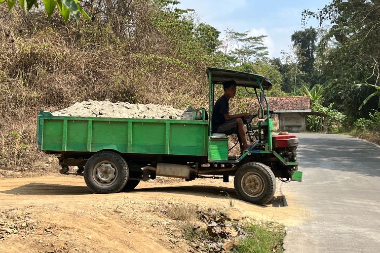 Barcode Solar Subsidi Harus Diperpanjang per Tiga Bulan, Perajin Batu Bata Pangandaran Pilih Beli Eceran 