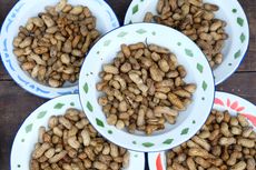 4 Cara Rebus Kacang Tanah, Camilan Antibosan Saat Perayaan Tahun Baru 