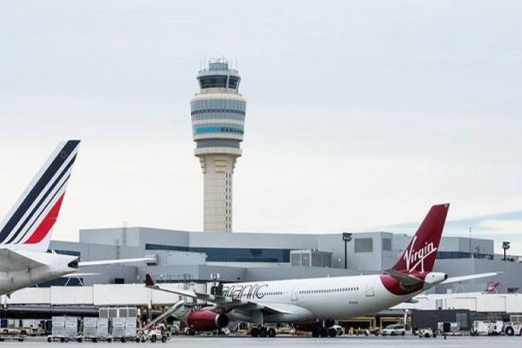 Bandara Hartsfield - Jackson dinobatkan sebagai bandara tersibuk di dunia selama tahun 2016. Predikat tersebut telah didapatkan selama 19 kali berturut-turut.