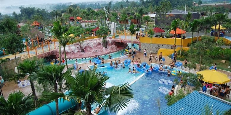 Wahana The Jungle Waterpark, Bogor, Jawa Barat.