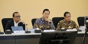 Agenda rapat koordinasi tingkat menteri yang digelar di Kantor Kementerian Koordinator Bidang Pembangunan Manusia dan Kebudayaan (Kemenko PMK), Jakarta, Jumat (27/2/2026). (Dok. Kemendagri) 