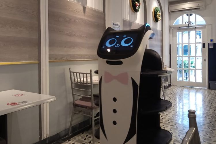Robot kafe Kittybot yang membantu mengantar pesanan di Rasa Koffie