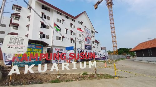 Spanduk Amin di Kampung Susun Akuarium Diturunkan, Ketua RT Minta Peraturan Pemilu Adil bagi Seluruh Paslon